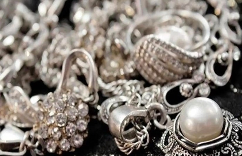 سرقة محل مشغولات فضية