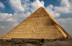 هرم الملك خوفو بالجيزة