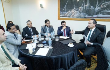 جانب من اللقاء  جانب من اللقاء