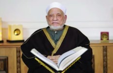  الدكتور أحمد عمر هاشم