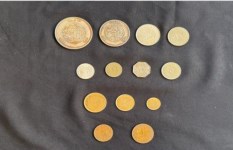 كبسولة رصاصية تحوي عملات نادرة