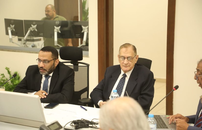 جانب من الاجتماع جانب من الاجتماع