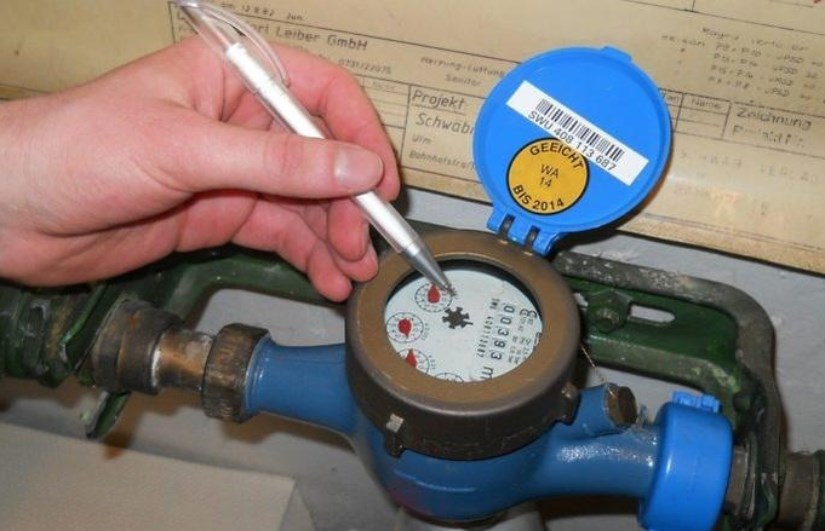 عداد  المياه الميكانيكية عداد  المياه الميكانيكية