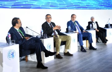 خلال المشاركة 