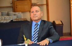 الدكتور إبراهيم صابر 