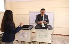 وزير الصحة يدلي بصوته