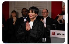 المحاميه الفرنسية 