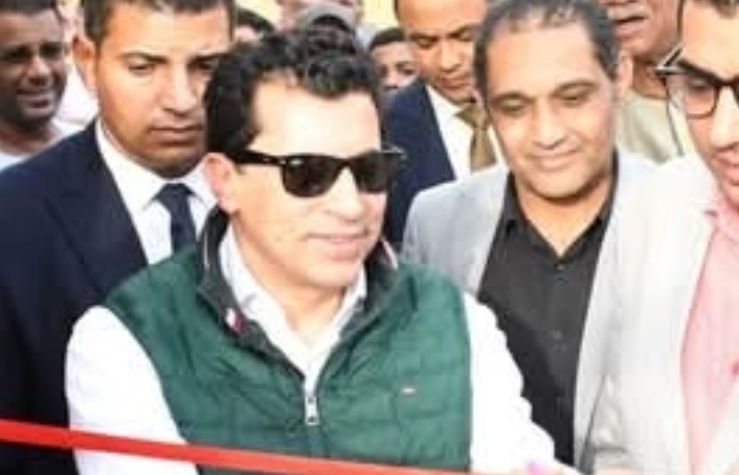 جانب من الافتتاح 