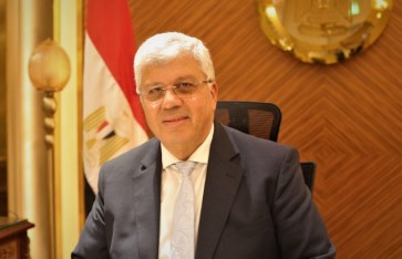 الدكتور أيمن عاشور