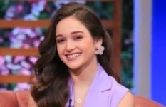 الفنانة نور إيهاب