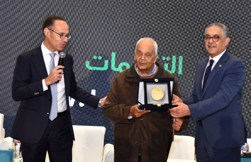 جانب من المؤتمر 