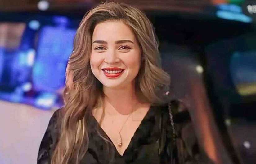 الفنانة مي عز الدين 