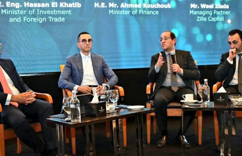 جانب من اللقاء جانب من اللقاء