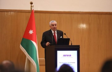 زاهي حواس يلقي محاضرة عن الأهرامات وتوت عنخ آمون: الاكتشافات الحديثة بجامعة كولومبيا الأمريكية بعمان