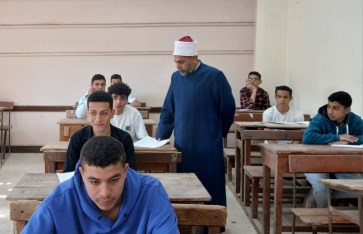 "الجنيدي" يواصل متابعة سير امتحانات النقل الثانوي لليوم الثالت بالشرقية الأزهرية