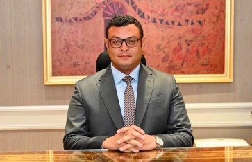 وزير الإسكان والمرافق والمجتمعات العمرانية