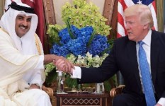 أمير قطر يستقبل ترامب في الديوان الأميري