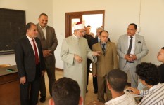 رئيس جامعة الأزهر يتفقد كلية اللغة العربية بالمنوفية ويؤكد: الشباب هم سواعد الوطن الفتيَّة
