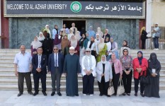 رئيس جامعة الأزهر يلتقي طالبات قسم الجغرافيا قبيل سفرهن لإجراء دراسة ميدانية لمرسى مطروح