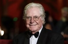  الفنان حسين فهمي