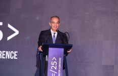 وزير الاتصالات وتكنولوجيا المعلومات 