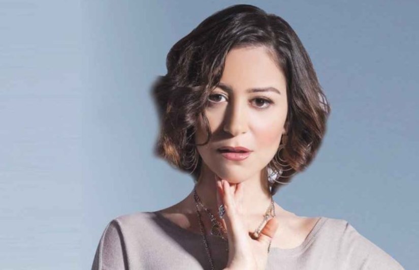 الفنانة منه شلبي الفنانة منه شلبي