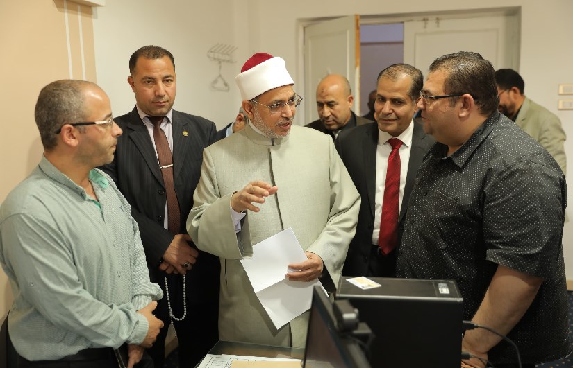 رئيس جامعة الأزهر يتفقد الاختبارات الشفهية بكلية أصول الدين بالمنوفية ويشيد بحسن التنظيم رئيس جامعة الأزهر يتفقد الاختبارات الشفهية بكلية أصول الدين بالمنوفية ويشيد بحسن التنظيم