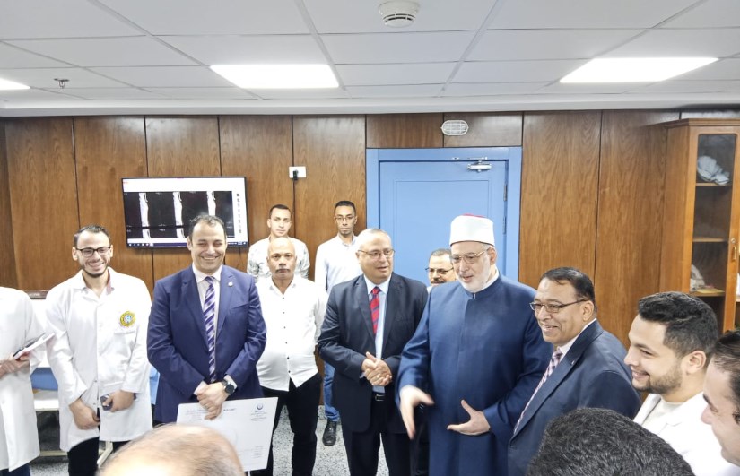 وكيل الأزهر يتفقد مستشفى سيد جلال الجامعي ويشيد بالخدمات الطبية التي تقدمها للمواطنين وكيل الأزهر يتفقد مستشفى سيد جلال الجامعي ويشيد بالخدمات الطبية التي تقدمها للمواطنين