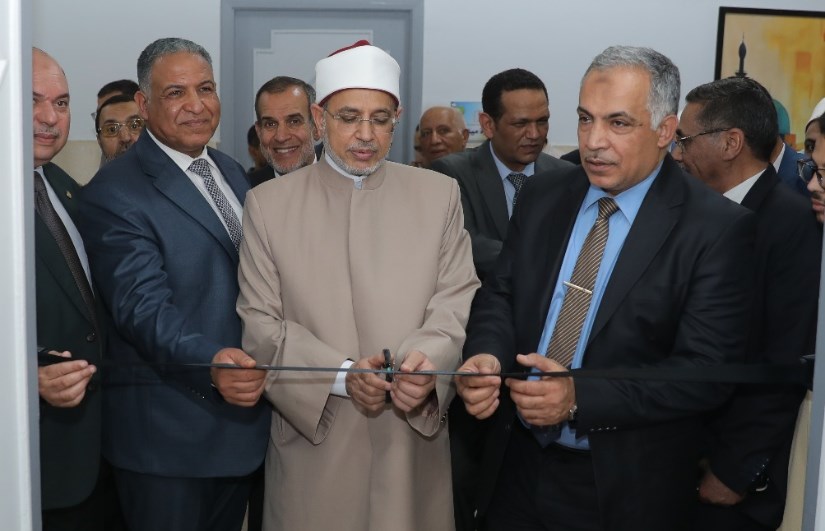 رئيس جامعة الأزهر يشيد بأعمال التجديد والتطوير التي شهدتها كلية التربية رئيس جامعة الأزهر يشيد بأعمال التجديد والتطوير التي شهدتها كلية التربية