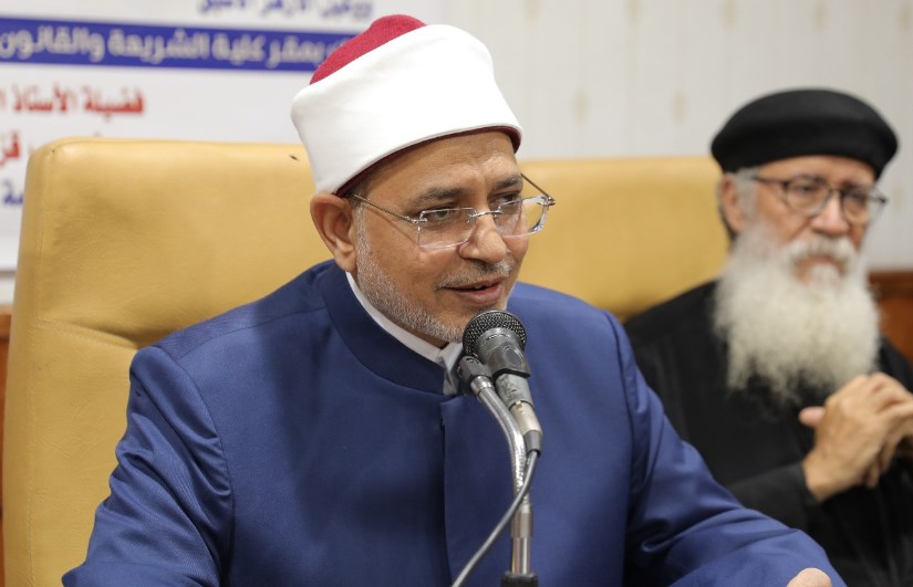 رئيس جامعة الأزهر يؤكد على أهمية الوعي المجتمعي في مواجهة التحديات المعاصرة رئيس جامعة الأزهر يؤكد على أهمية الوعي المجتمعي في مواجهة التحديات المعاصرة