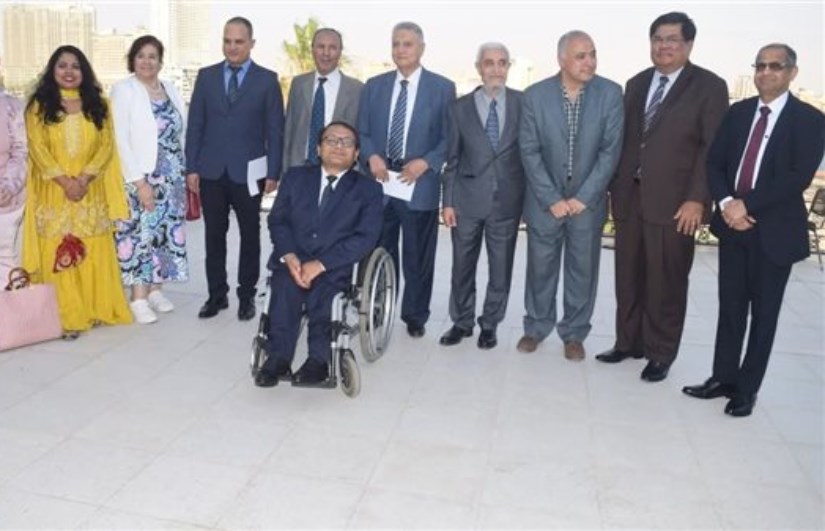 سفير نيبال بالقاهرة يفتتح معرض"شاى وكاريكاتير"بمكتبة مصر العامة بالدقي سفير نيبال بالقاهرة يفتتح معرض"شاى وكاريكاتير"بمكتبة مصر العامة بالدقي