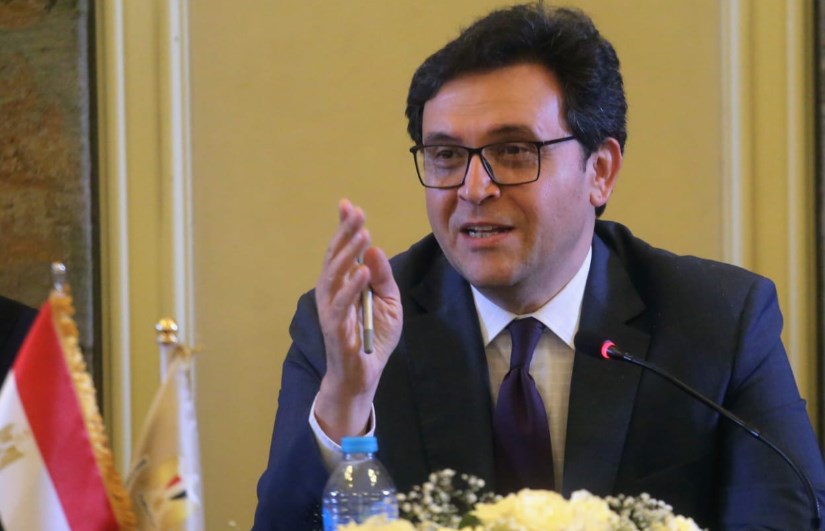 د/احمد فواد هنو د/احمد فواد هنو