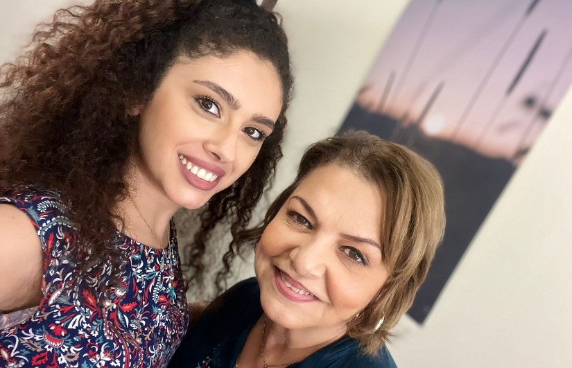 الفنانه عزة لبيب الفنانه عزة لبيب