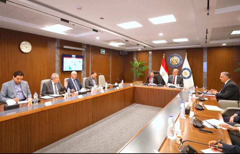 جانب من الاجتماع جانب من الاجتماع