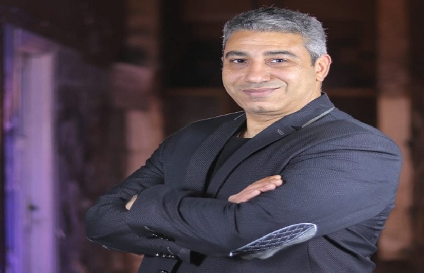 الناقد الفني حاتم جمال الناقد الفني حاتم جمال