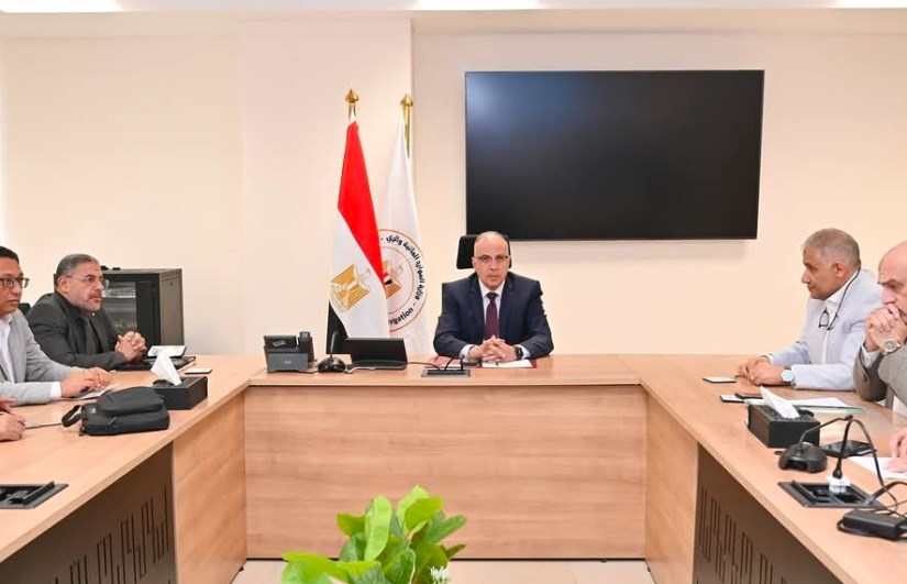 جانب من الاجتماع جانب من الاجتماع