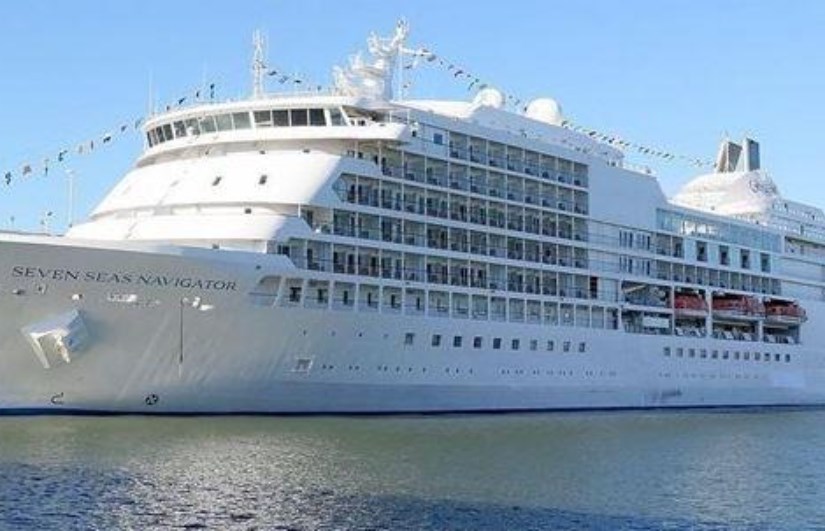 السفينة السياحية "Seven Seas Navigator" السفينة السياحية "Seven Seas Navigator"