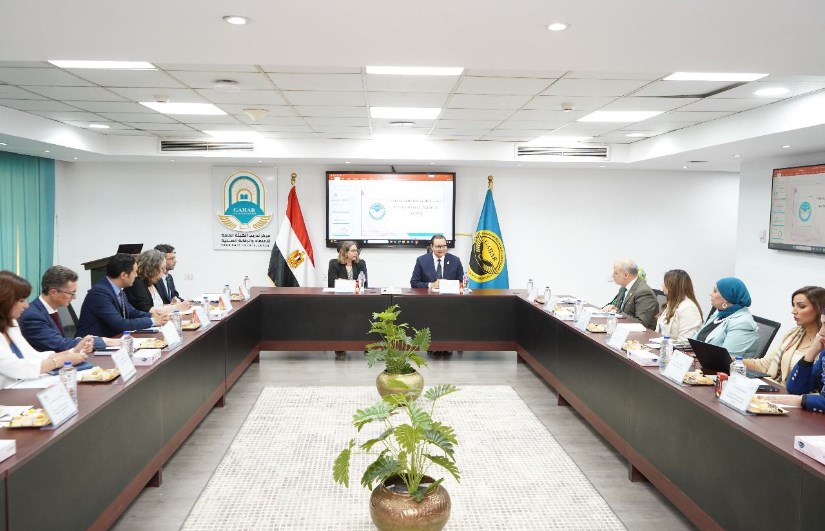 جانب من الاجتماع جانب من الاجتماع