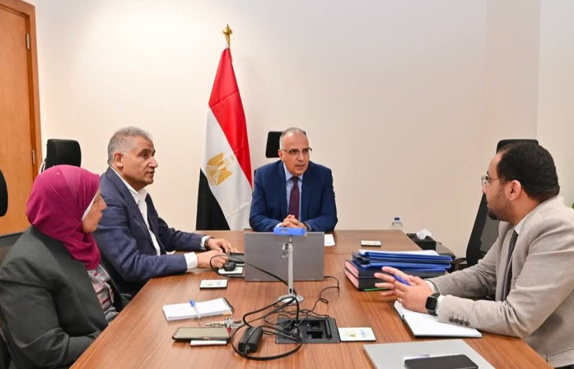 جانب من الاجتماع جانب من الاجتماع