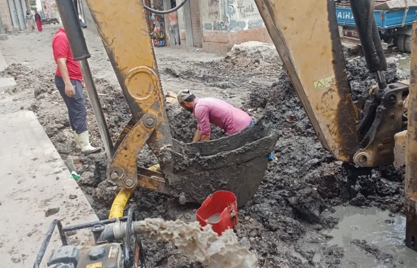تصليح خط مياه الشرب بعزبه عمرو بمطوبس تصليح خط مياه الشرب بعزبه عمرو بمطوبس