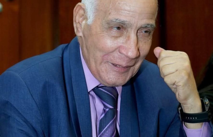 الشاعر احمد عنتر مصطفى الشاعر احمد عنتر مصطفى