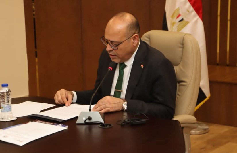 وزير العمل وزير العمل