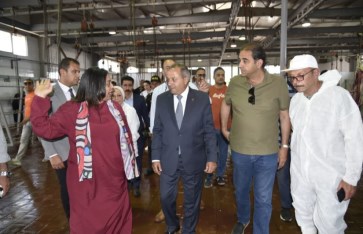 محافظ بورسعيد يتفقد مجزر بورسعيد 