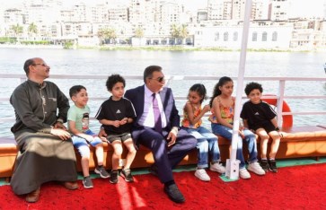 محافظ الدقهلية في جوله نيليه بالاتوبيس النهري