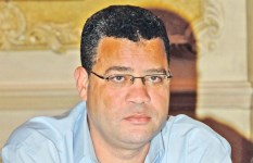 الشاعر علي عطا 