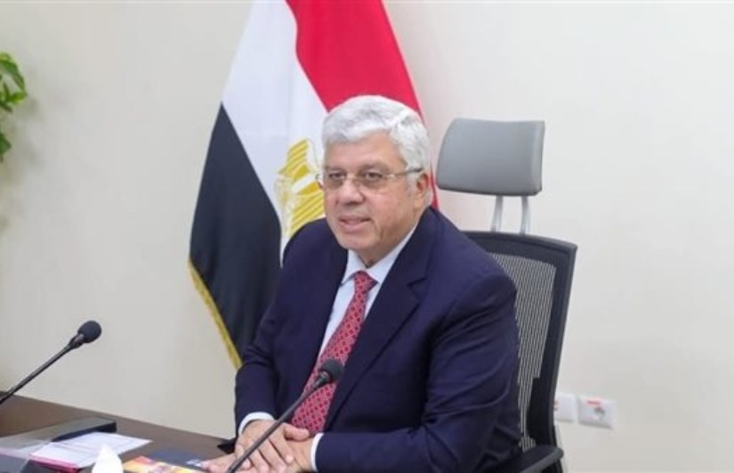 الدكتور أيمن عاشور الدكتور أيمن عاشور