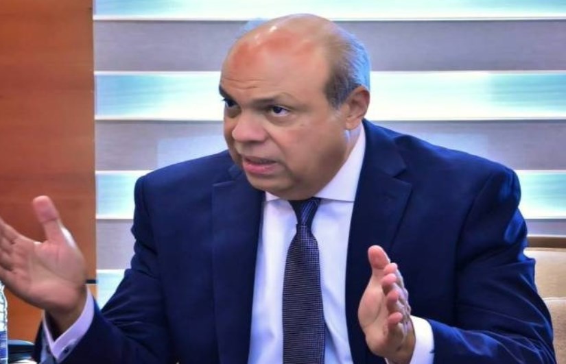 وزير الطيران المدني الدكتور سامح الحفني وزير الطيران المدني الدكتور سامح الحفني