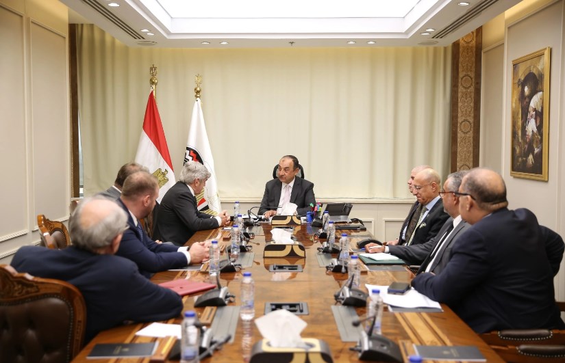 جانب من الاجتماع جانب من الاجتماع