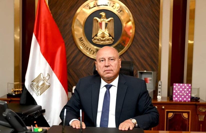 وزير الصناعة والنقل وزير الصناعة والنقل