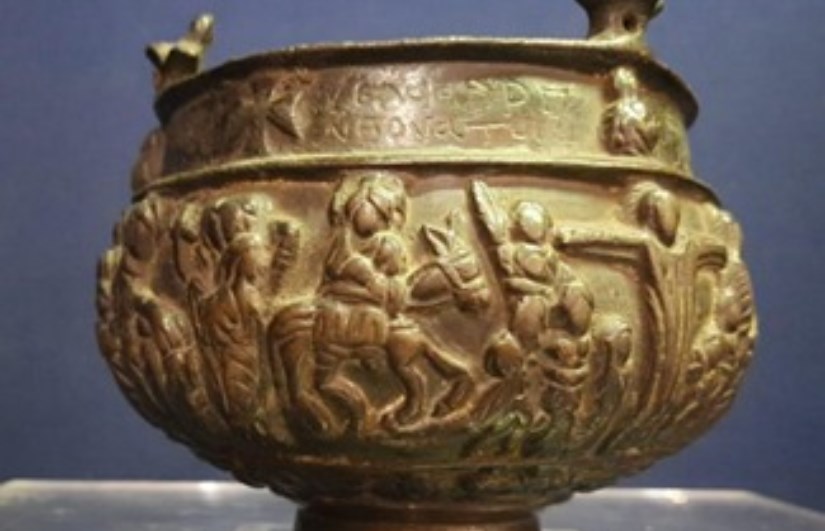 احد القطع الآثرية احد القطع الآثرية